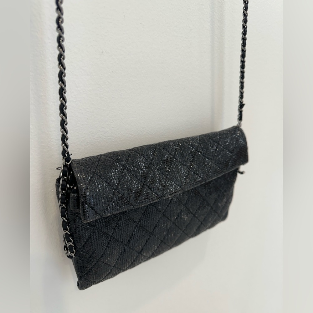 Chanel Vintage metallic Black Quilted crossbody bag - Picture 3 of 9